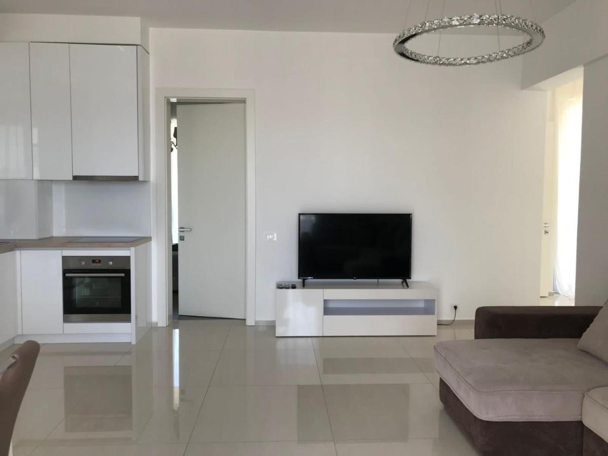 Montesun Apartments Becici Boreti Bagian luar foto
