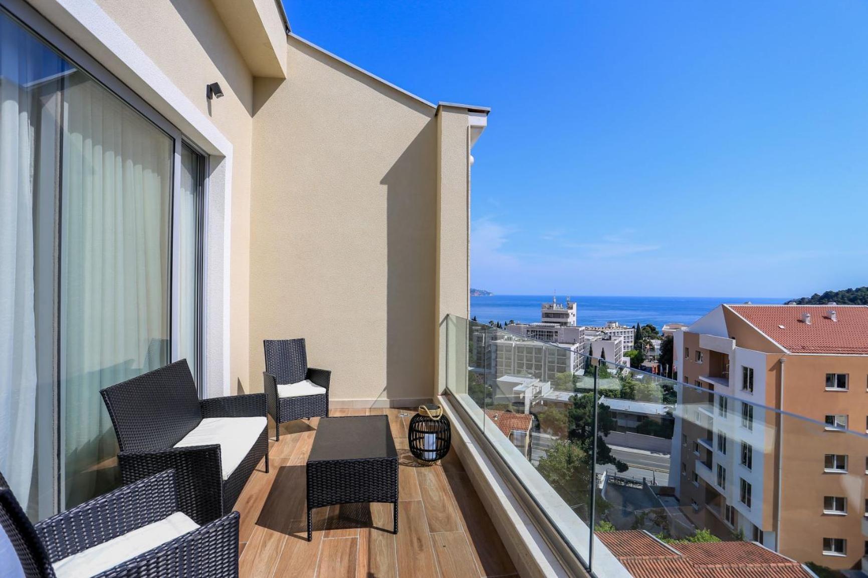 Montesun Apartments Becici Boreti Bagian luar foto