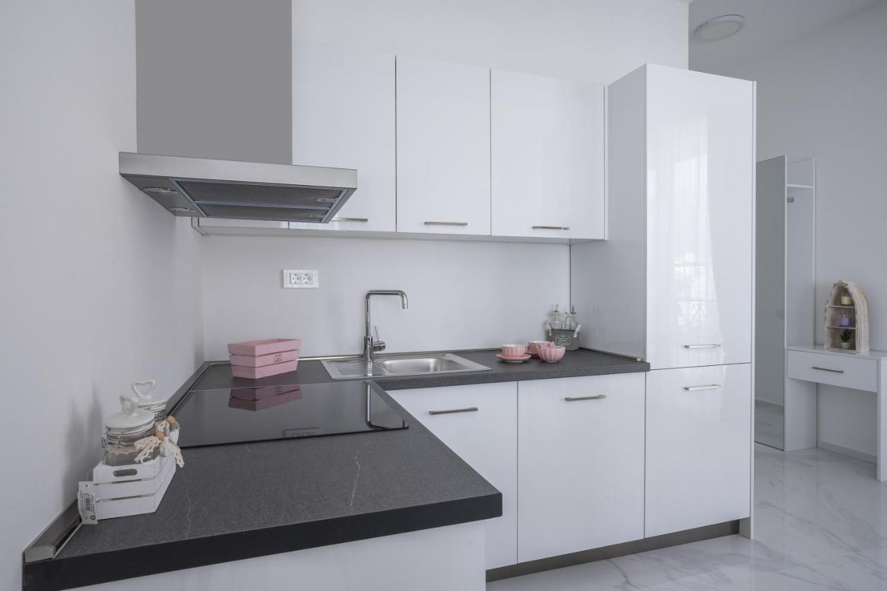 Montesun Apartments Becici Boreti Bagian luar foto