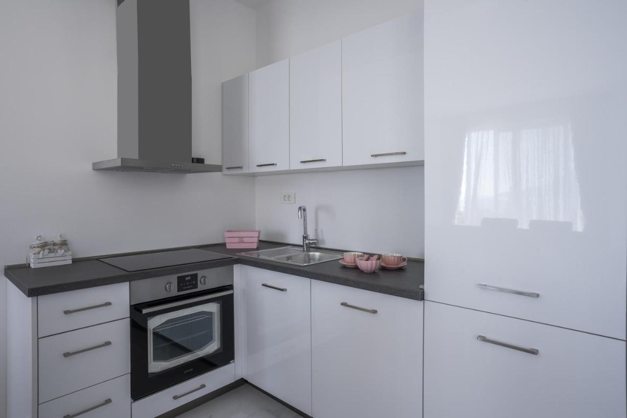 Montesun Apartments Becici Boreti Bagian luar foto