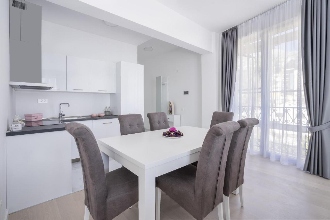 Montesun Apartments Becici Boreti Bagian luar foto