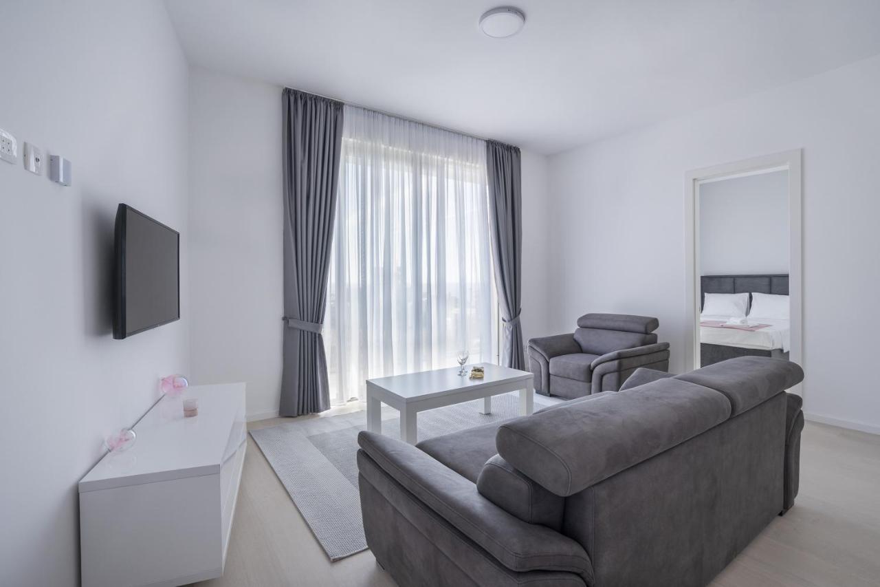 Montesun Apartments Becici Boreti Bagian luar foto
