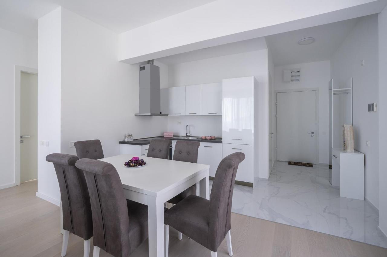 Montesun Apartments Becici Boreti Bagian luar foto