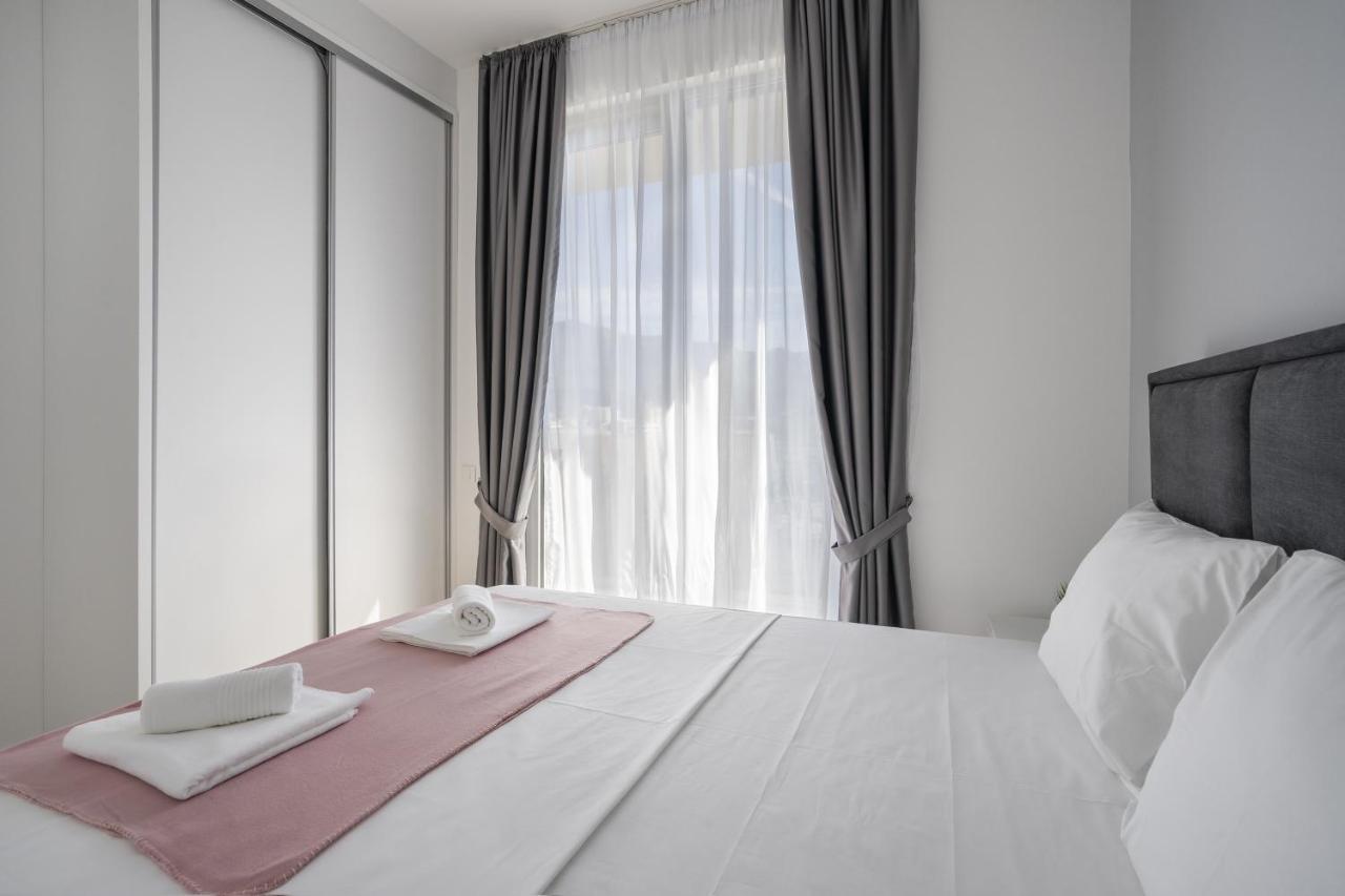 Montesun Apartments Becici Boreti Bagian luar foto
