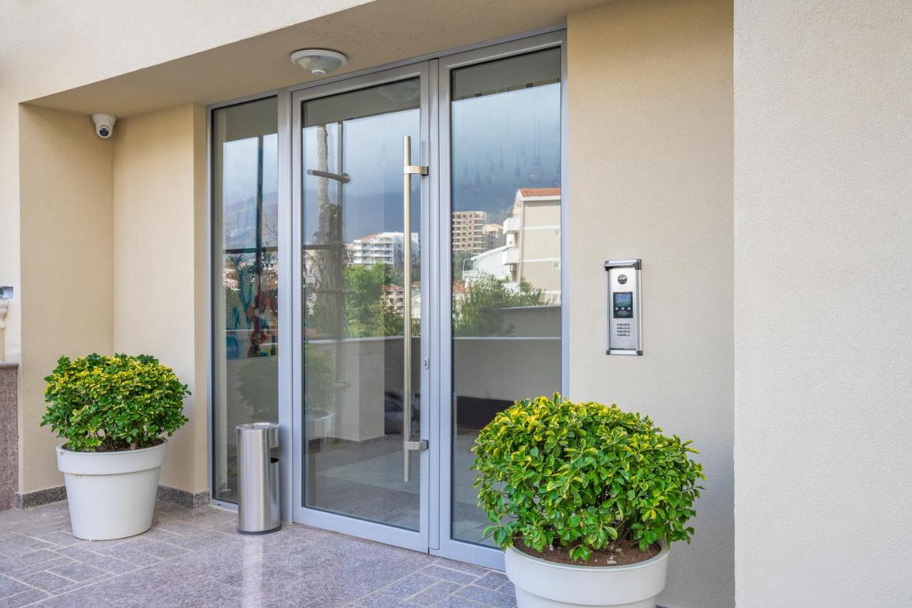 Montesun Apartments Becici Boreti Bagian luar foto